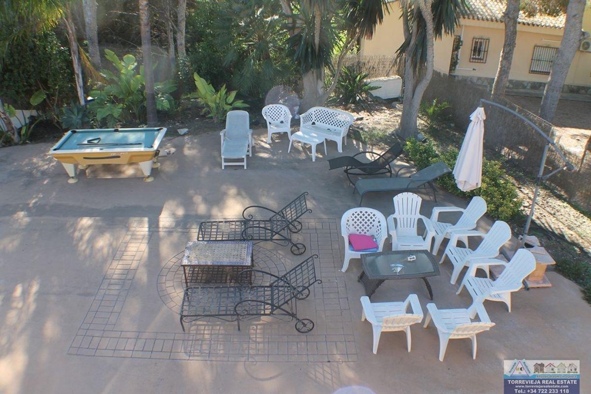 For sale of villa in Algorfa