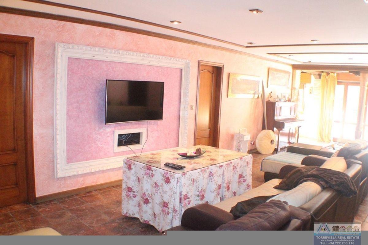 For sale of villa in Algorfa