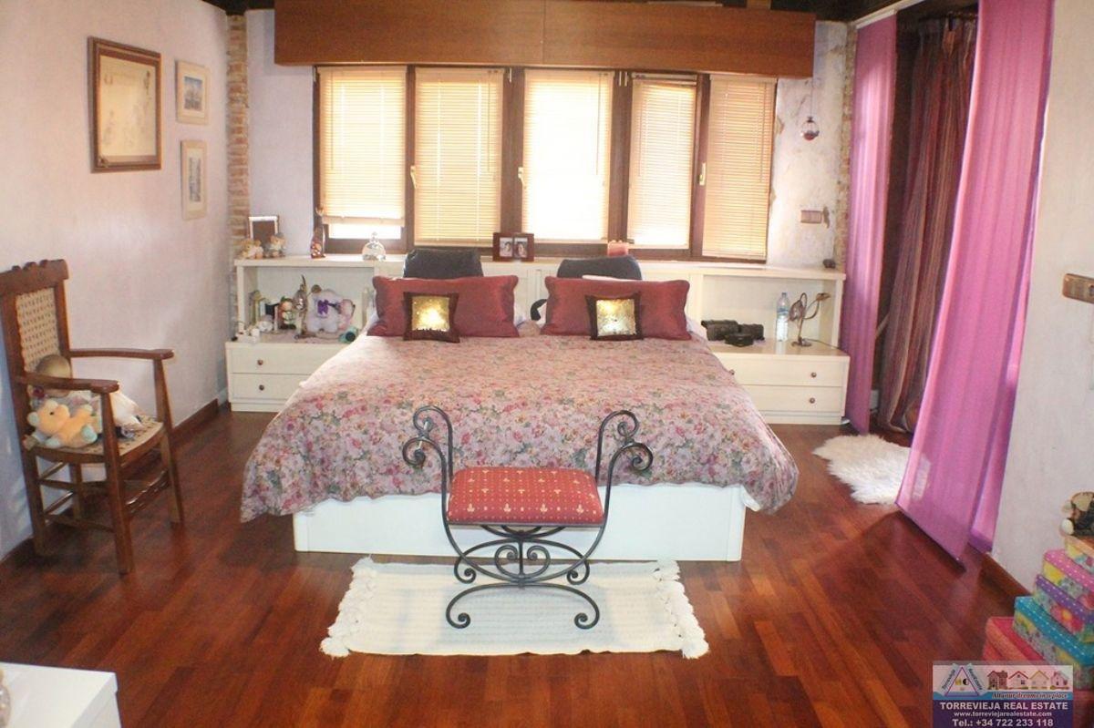 For sale of villa in Algorfa