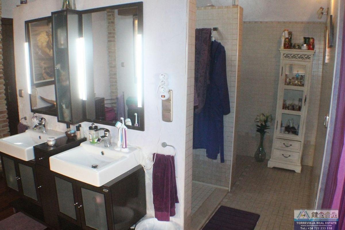 For sale of villa in Algorfa