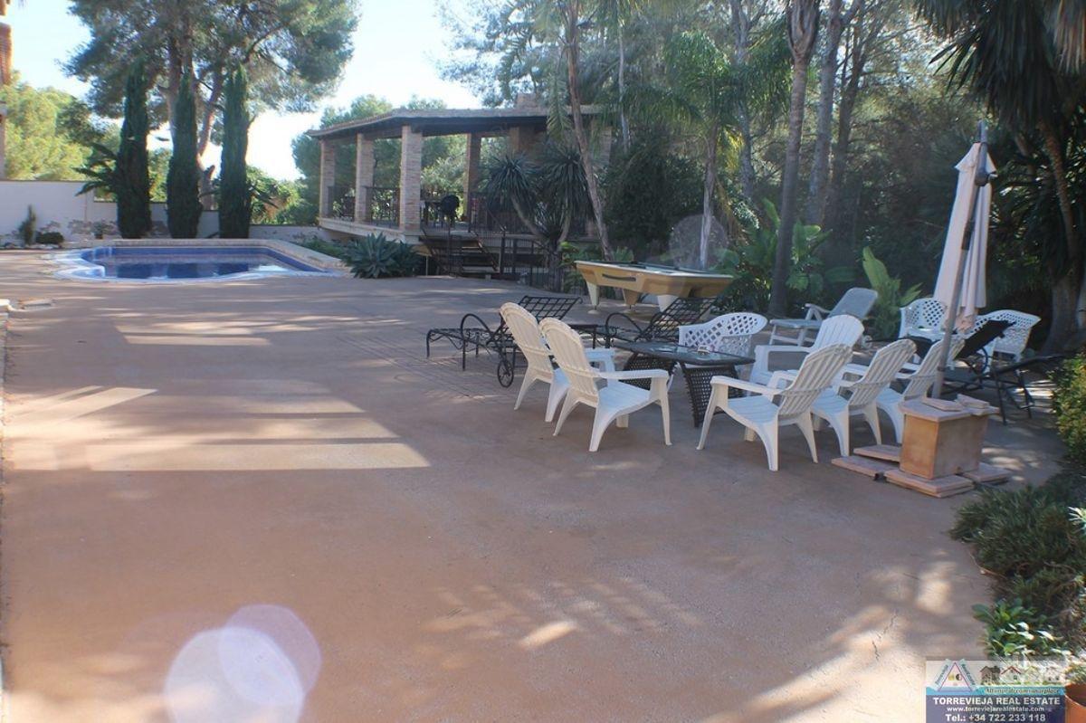 For sale of villa in Algorfa