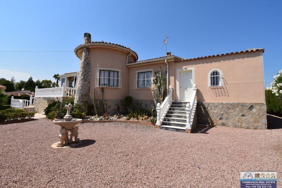 For sale of villa in Ciudad Quesada
