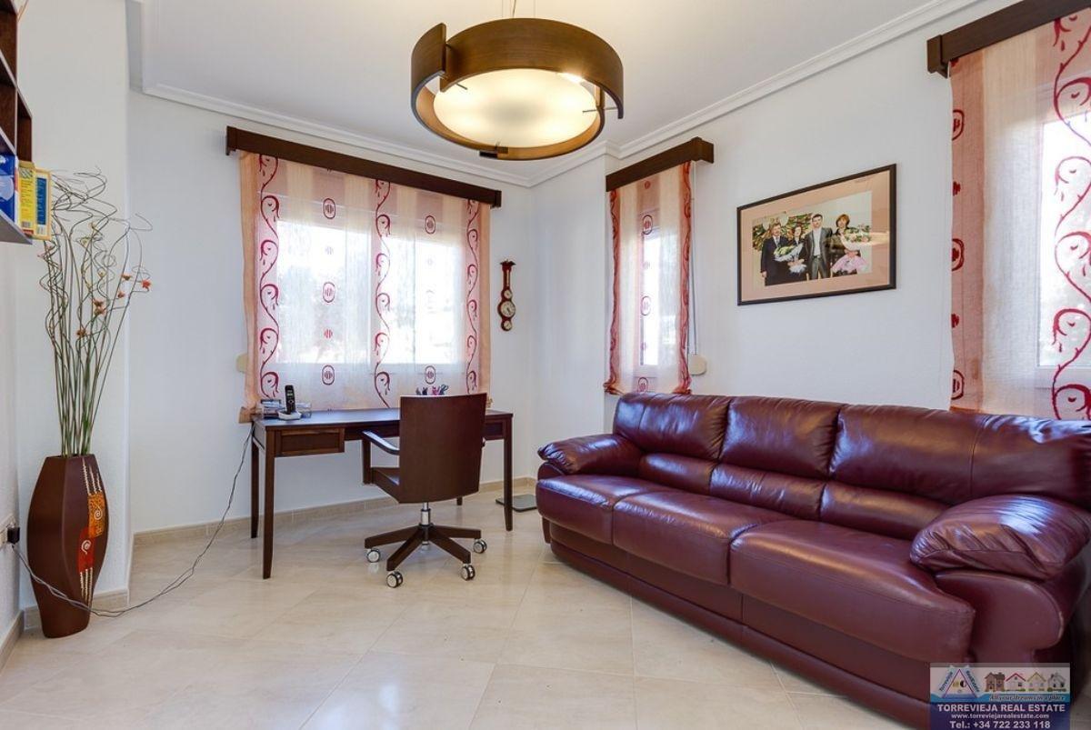 For sale of villa in Orihuela Costa