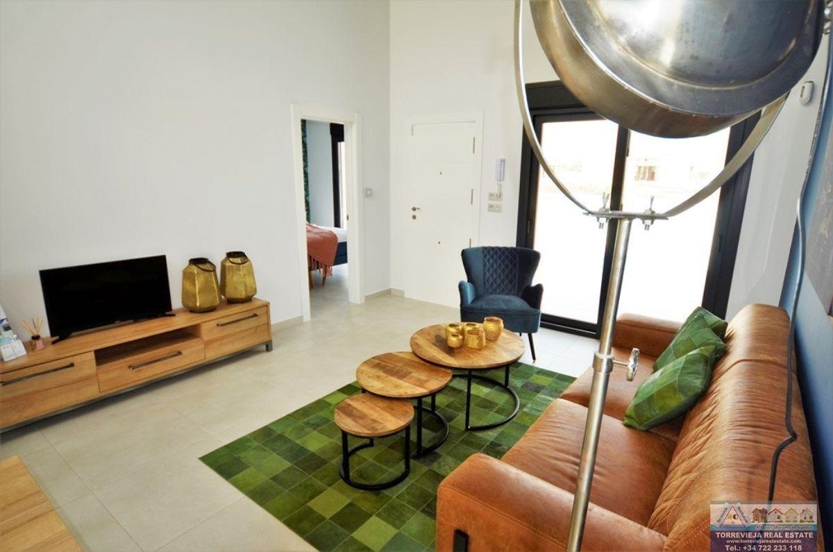 For sale of villa in Daya Nueva