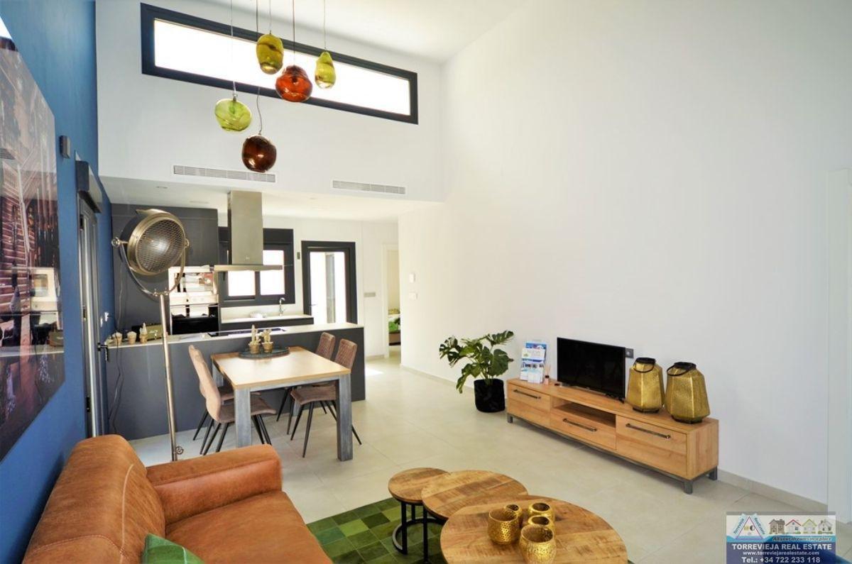 For sale of villa in Daya Nueva