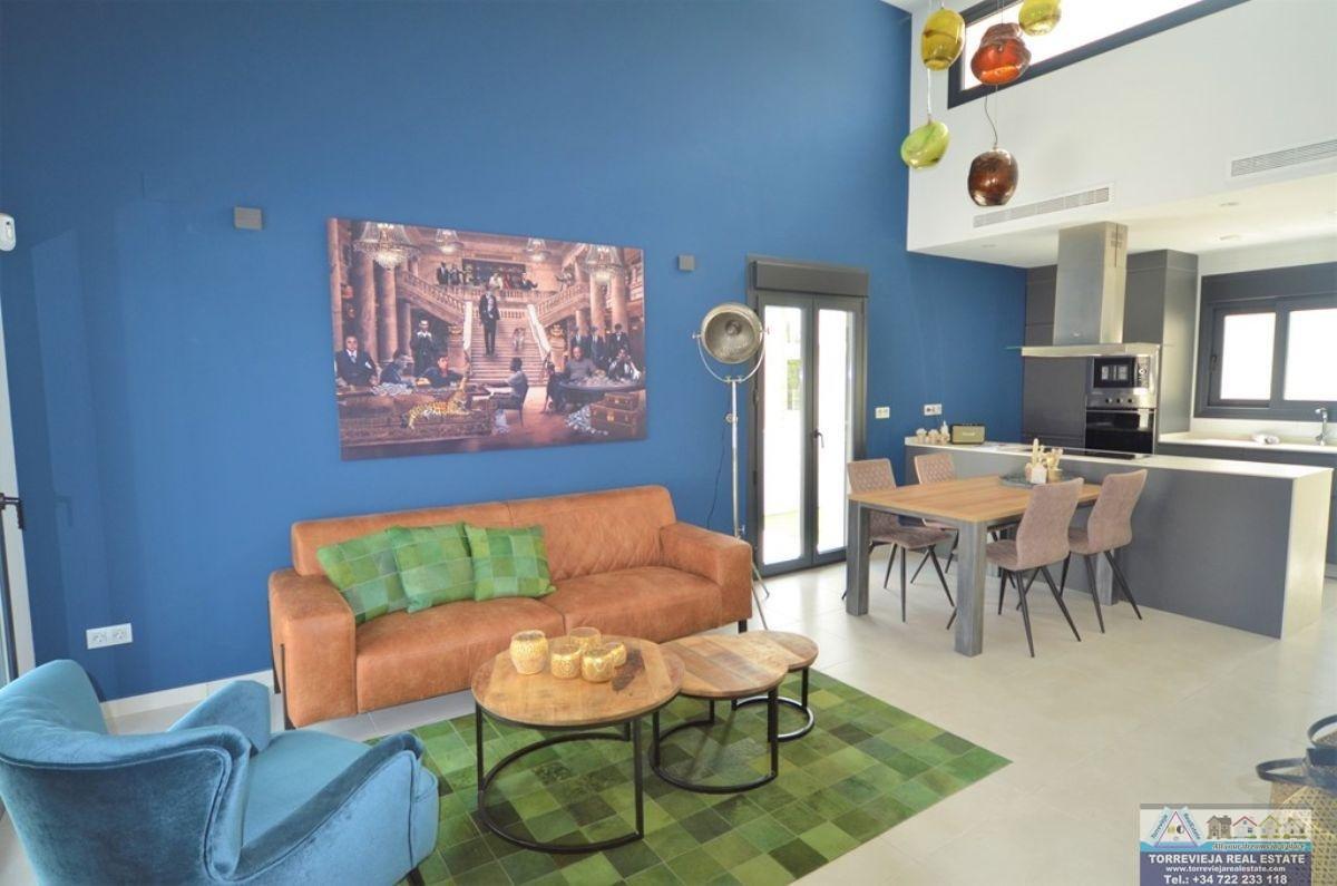 For sale of villa in Daya Nueva