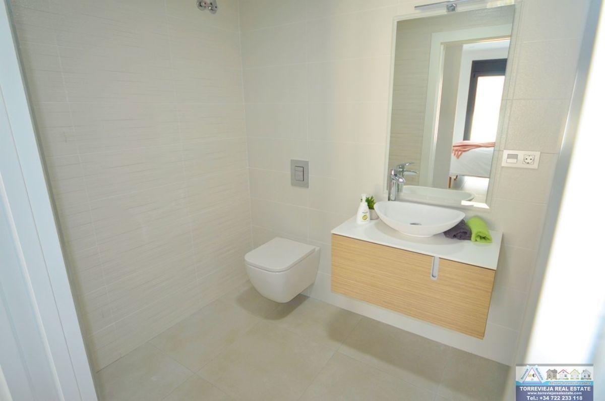 For sale of villa in Daya Nueva