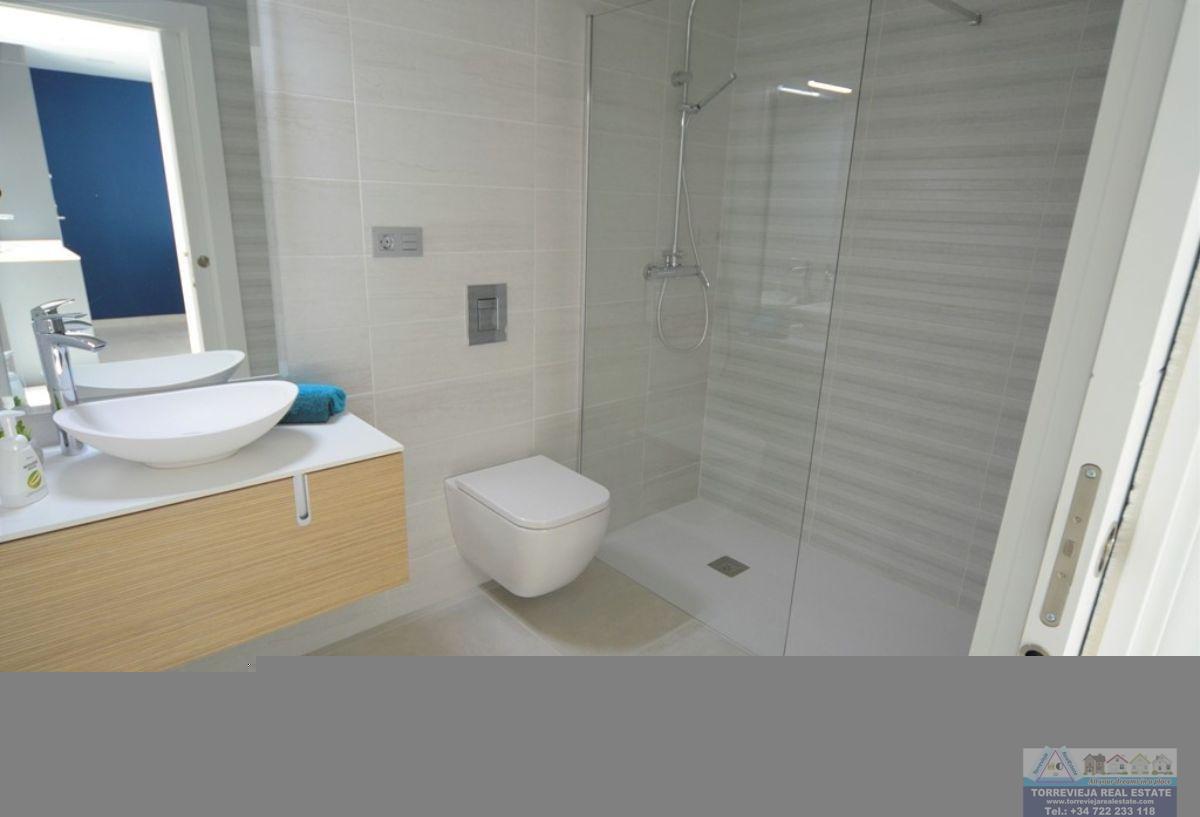 For sale of villa in Daya Nueva