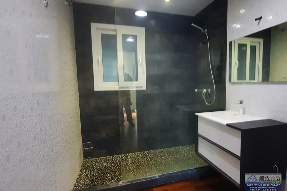 For sale of villa in Torrevieja