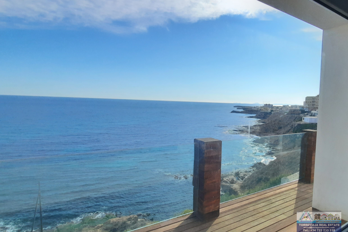 For sale of villa in Torrevieja