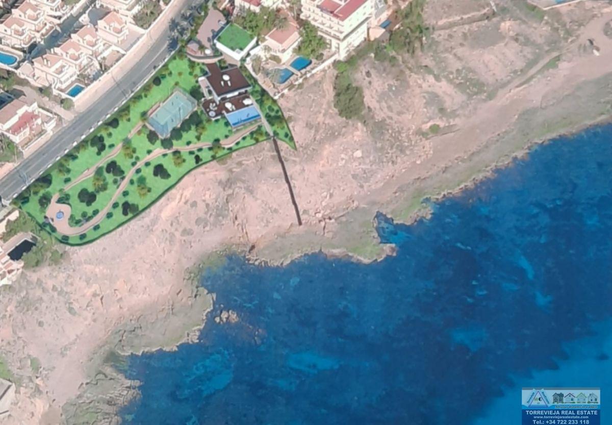 For sale of villa in Torrevieja