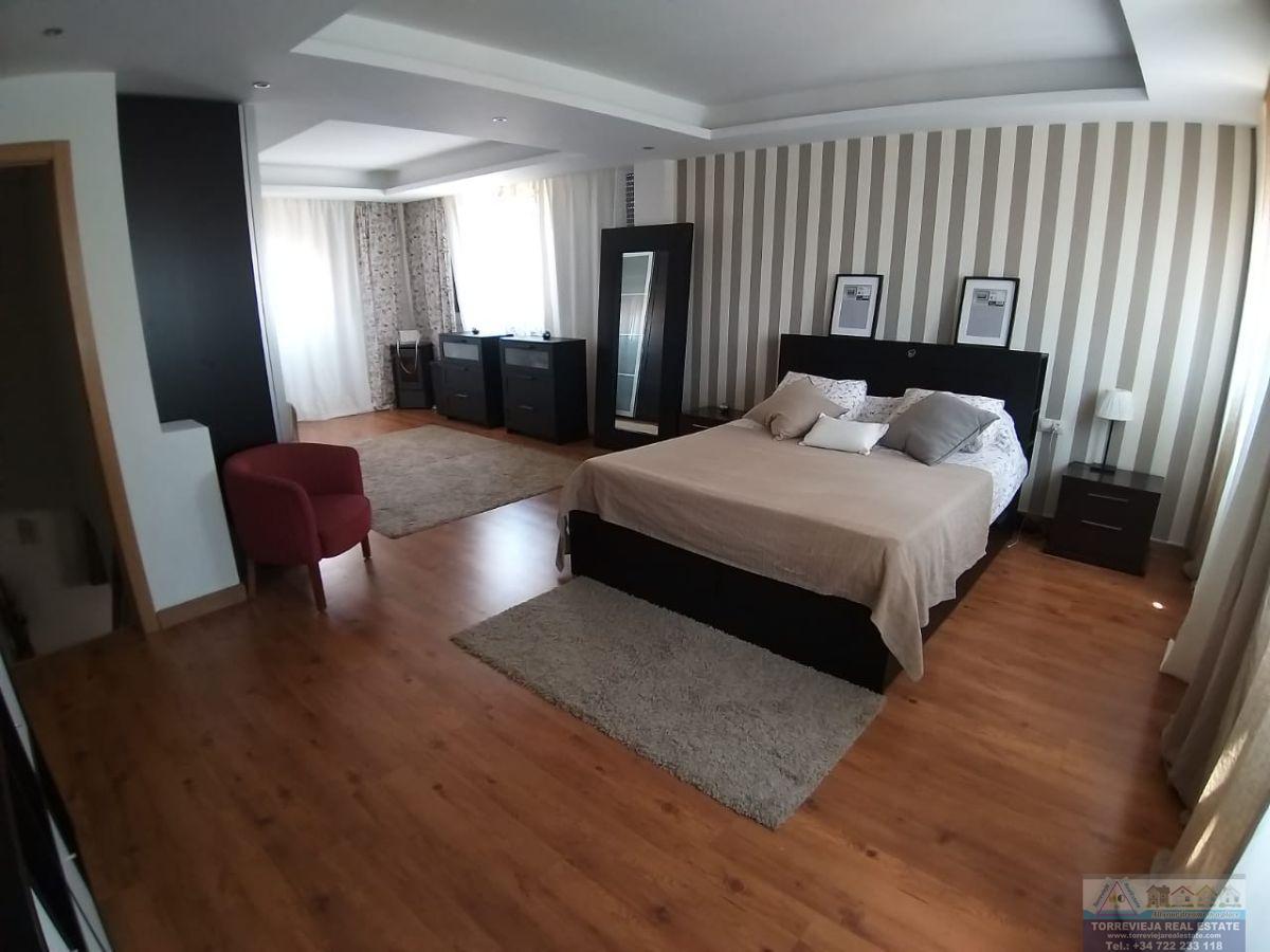 Venta de chalet en Torrevieja