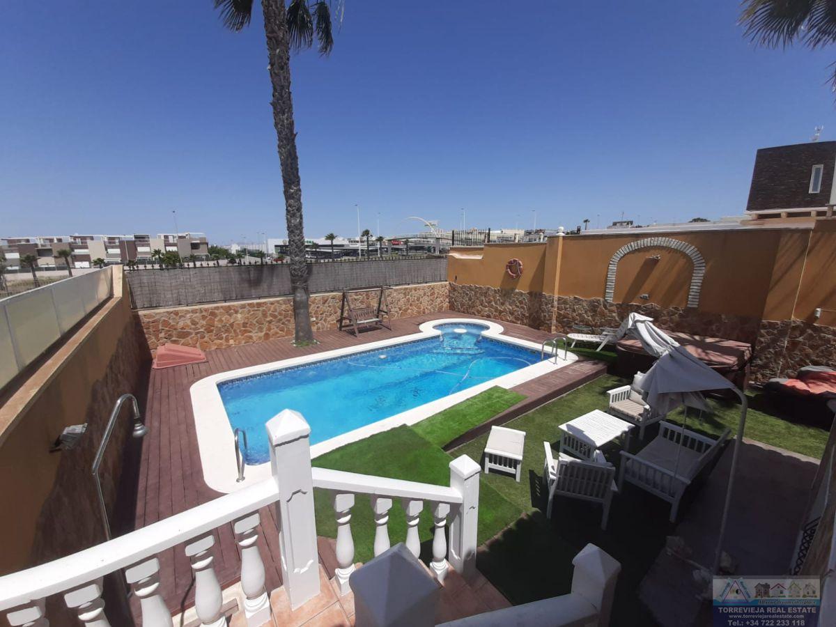 Venta de chalet en Torrevieja