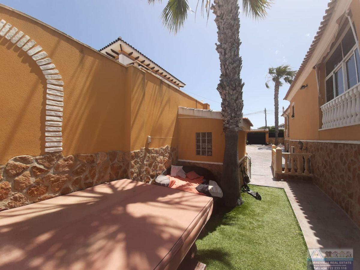 Venta de chalet en Torrevieja