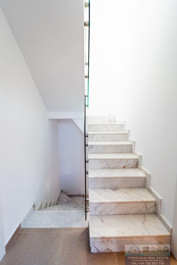 For sale of villa in Algorfa