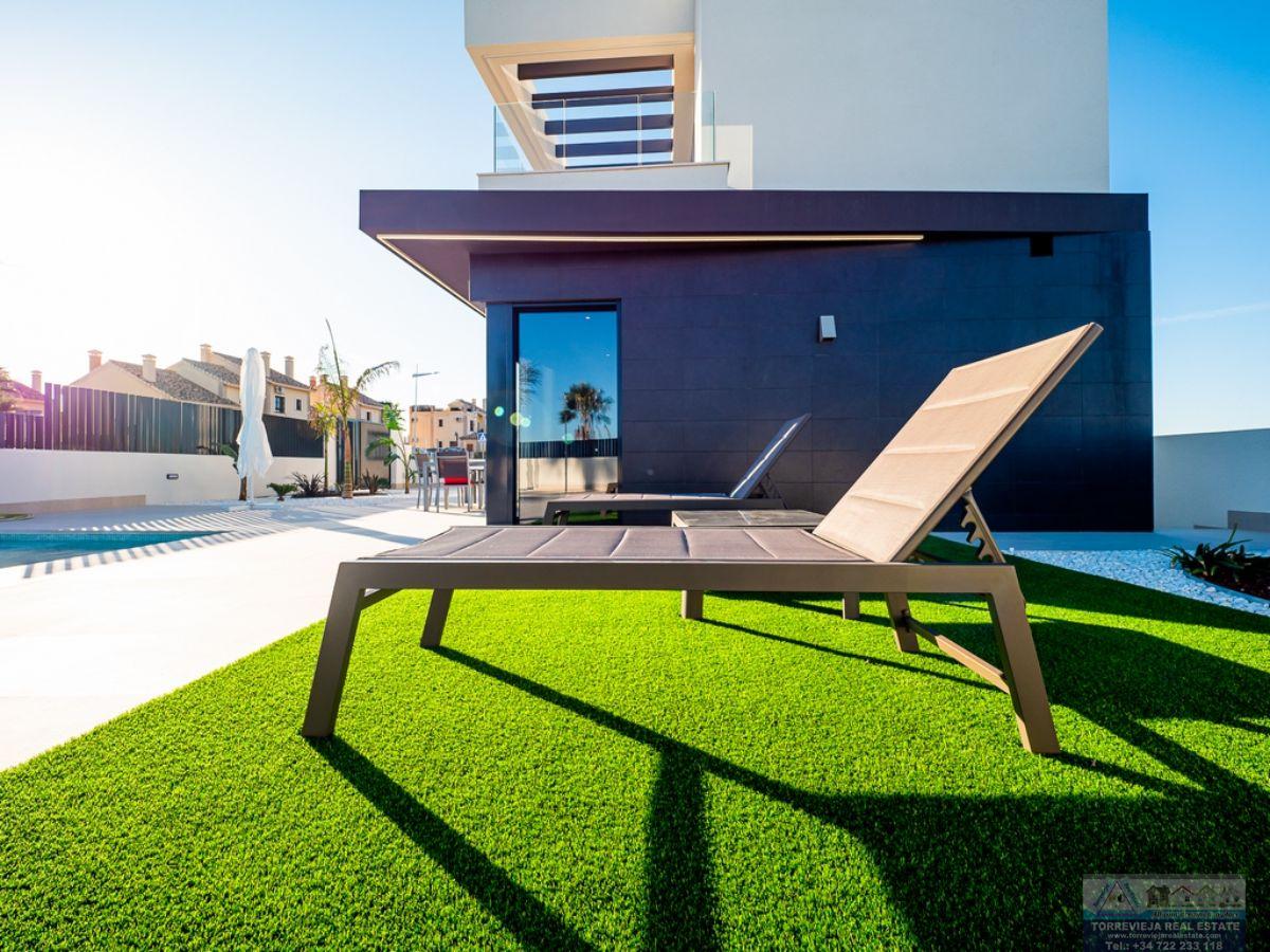 For sale of villa in Algorfa