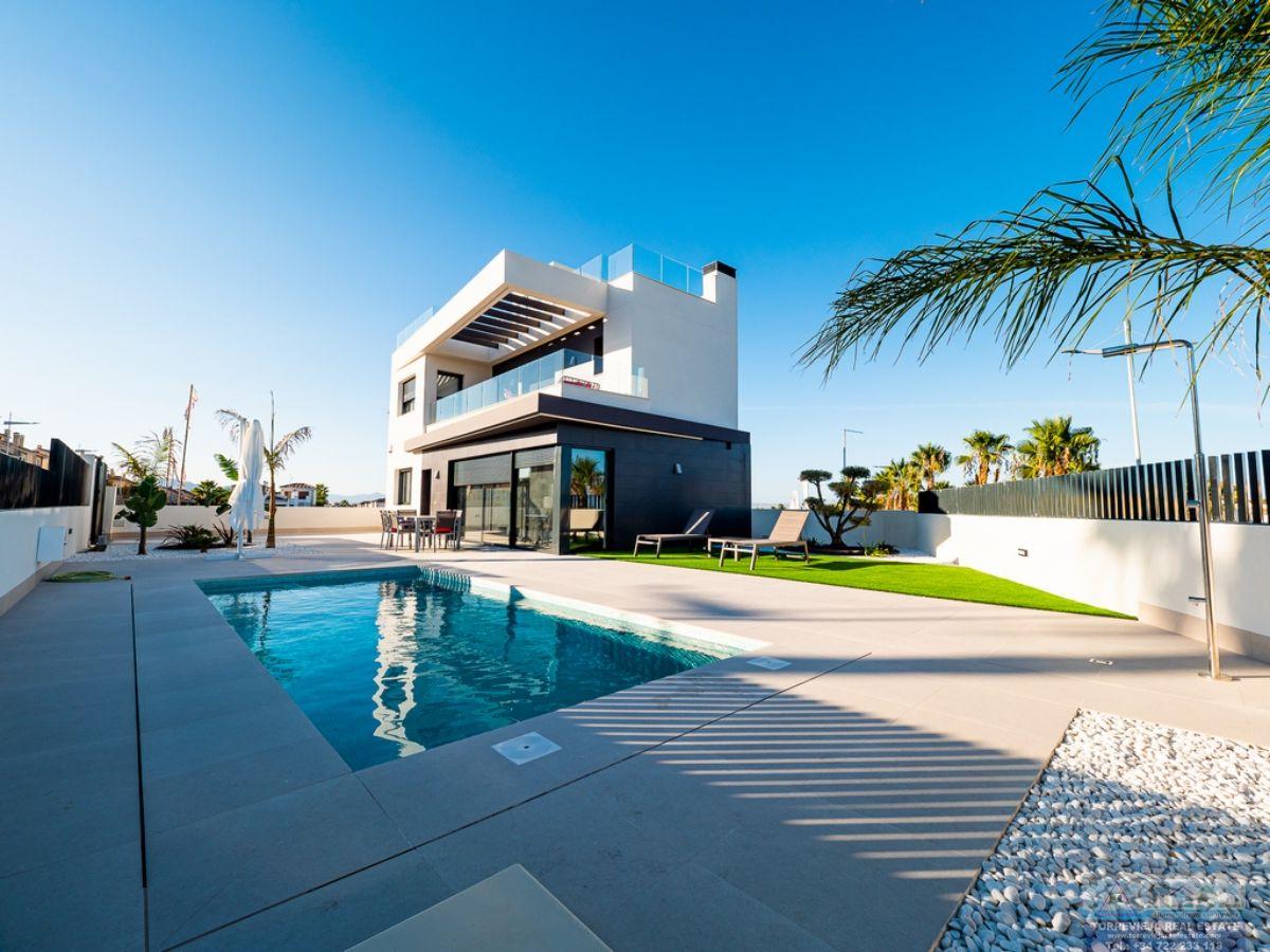 For sale of villa in Algorfa