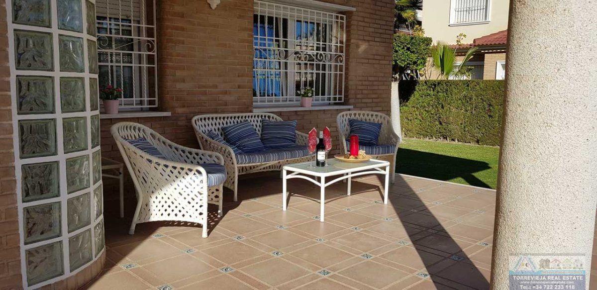 For sale of villa in Torrevieja