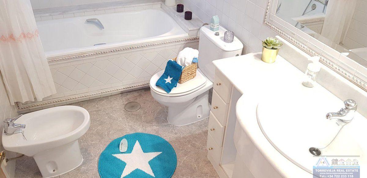 For sale of villa in Torrevieja