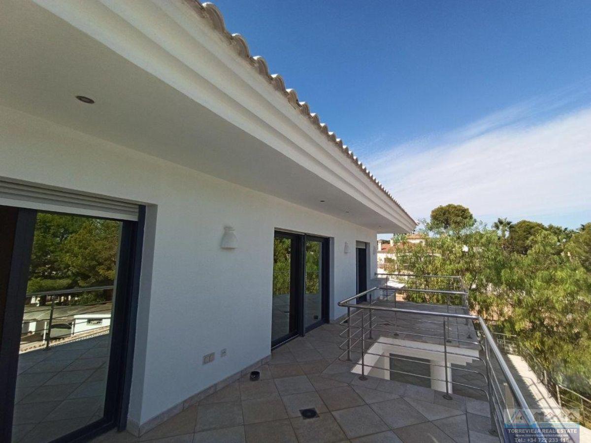 For sale of villa in Orihuela Costa