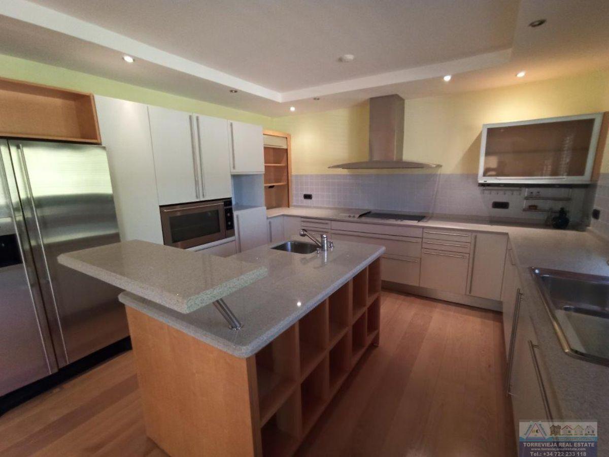 For sale of villa in Orihuela Costa