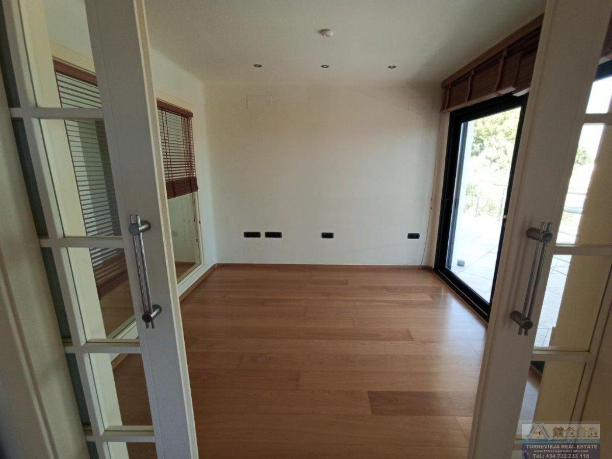 For sale of villa in Orihuela Costa