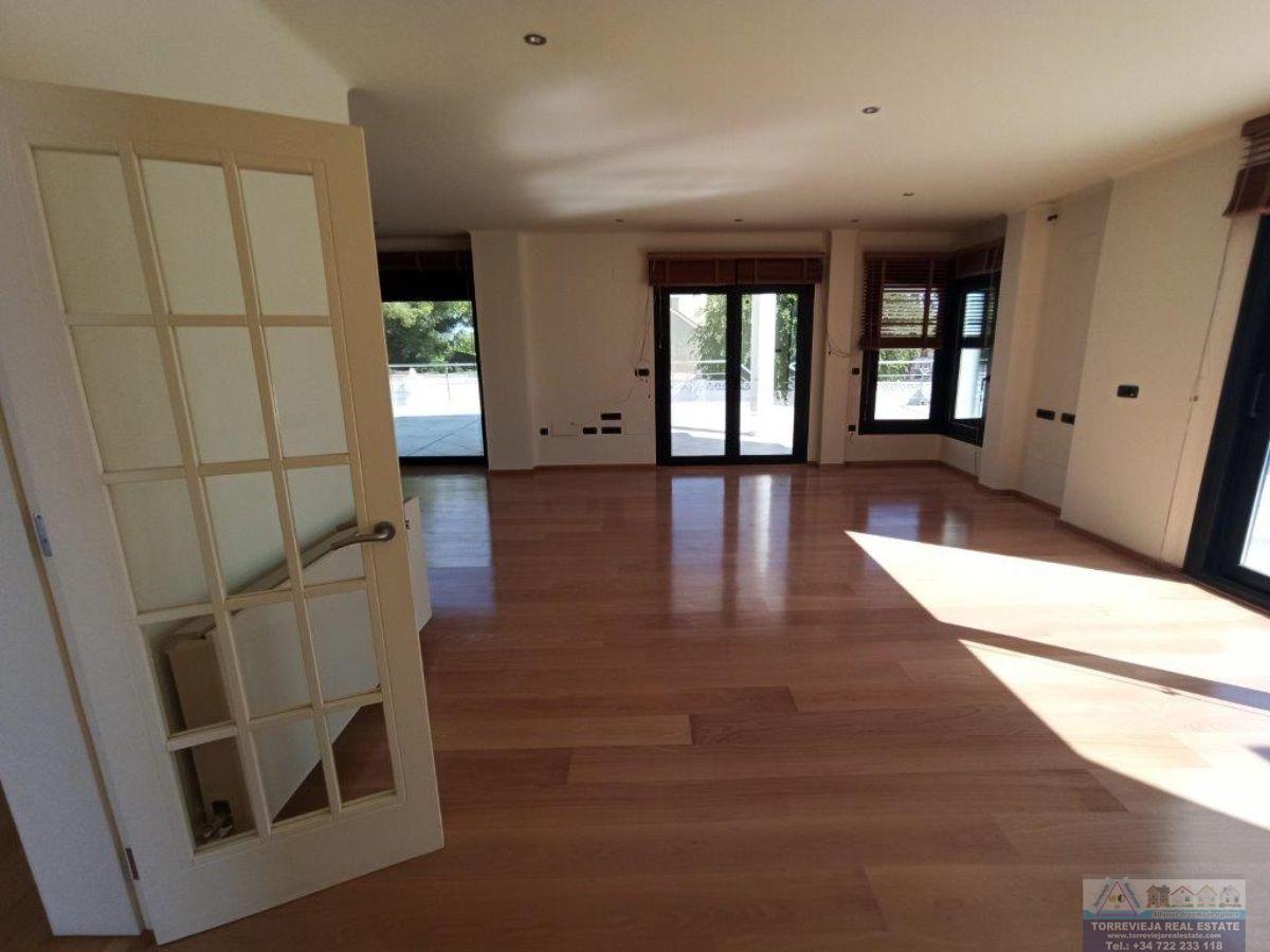 For sale of villa in Orihuela Costa
