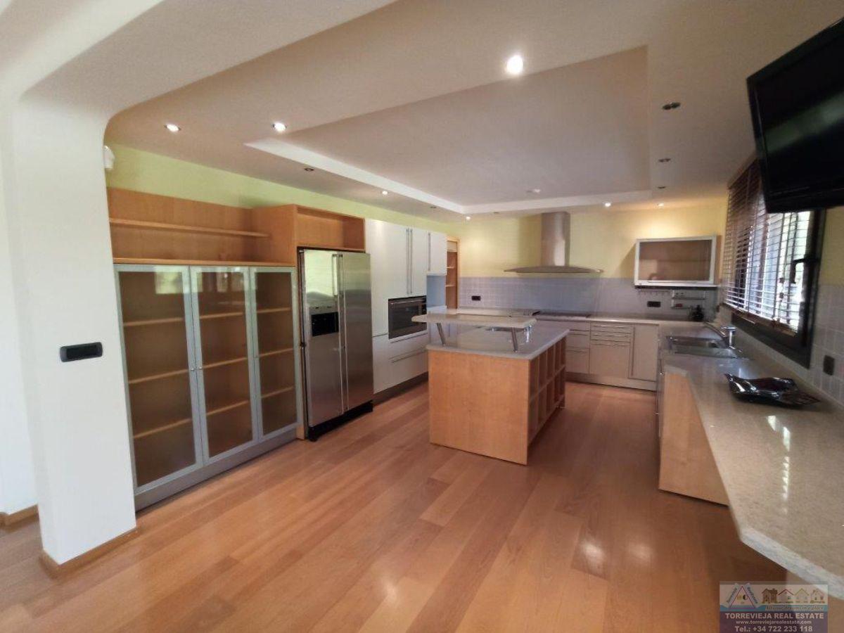 For sale of villa in Orihuela Costa