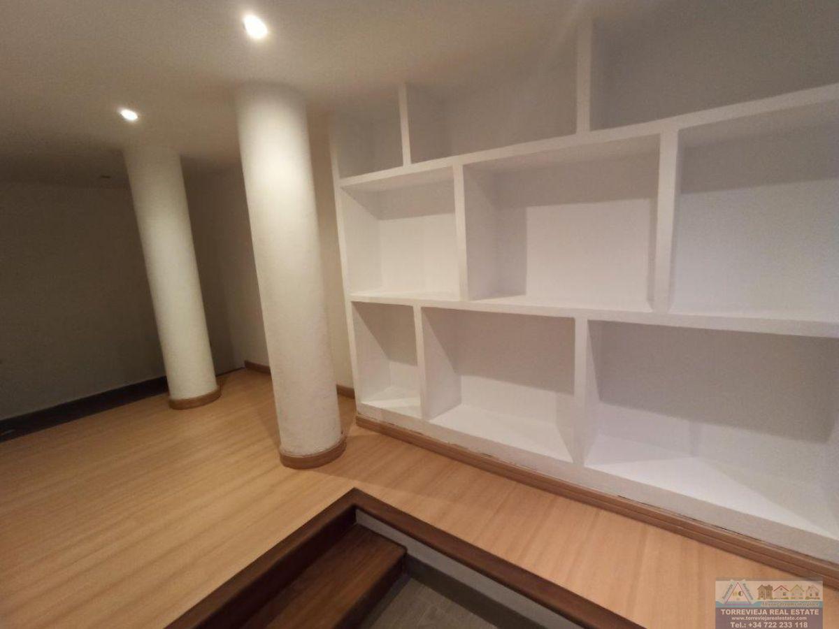 For sale of villa in Orihuela Costa