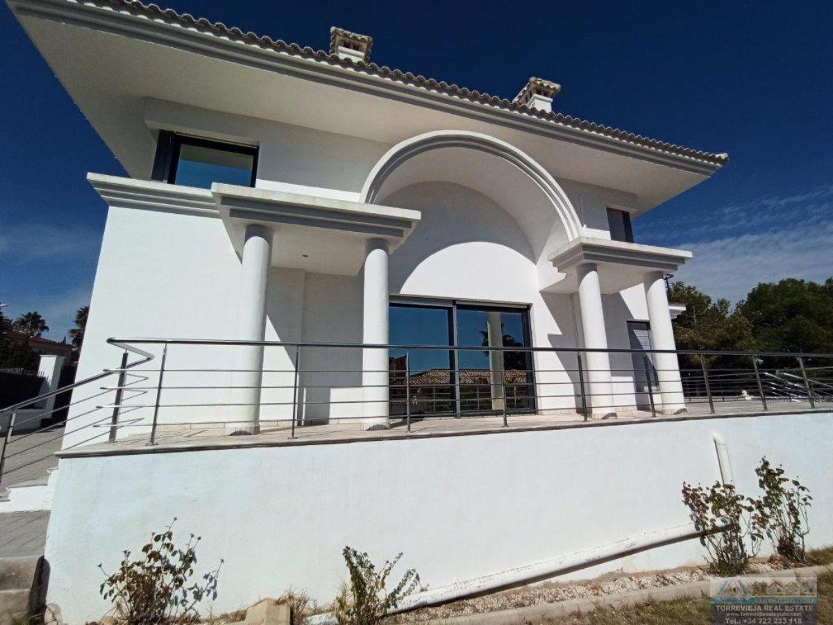 For sale of villa in Orihuela Costa
