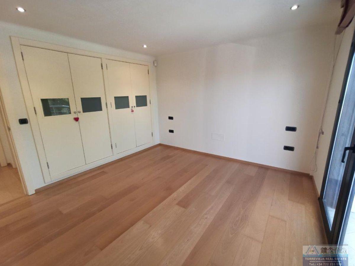 For sale of villa in Orihuela Costa
