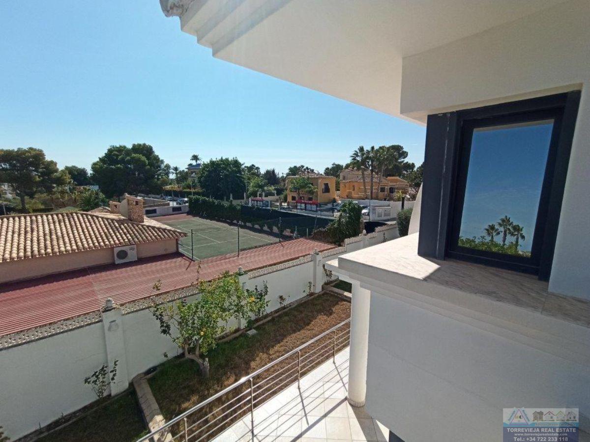 For sale of villa in Orihuela Costa