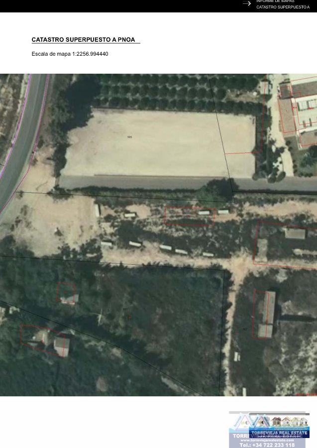 Venta de terreno en Los Montesinos
