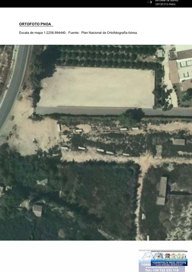 Venta de terreno en Los Montesinos