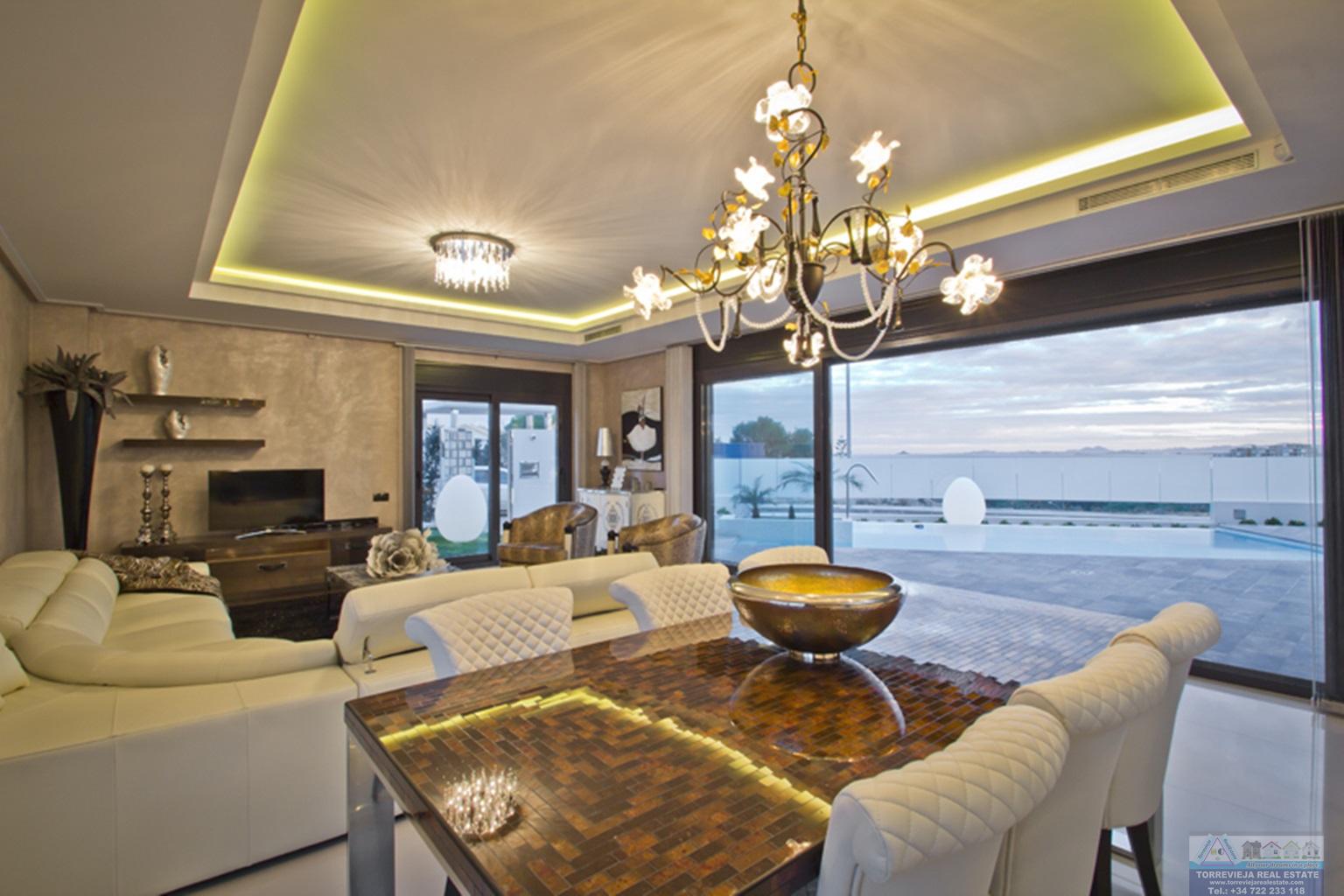 Venta de villa en Orihuela