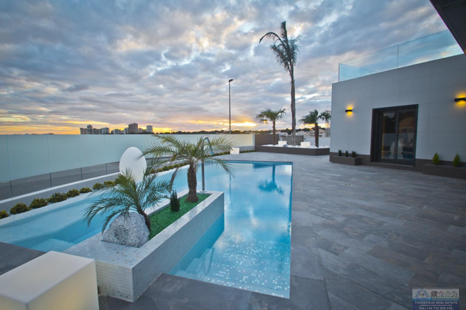 Venta de villa en Orihuela
