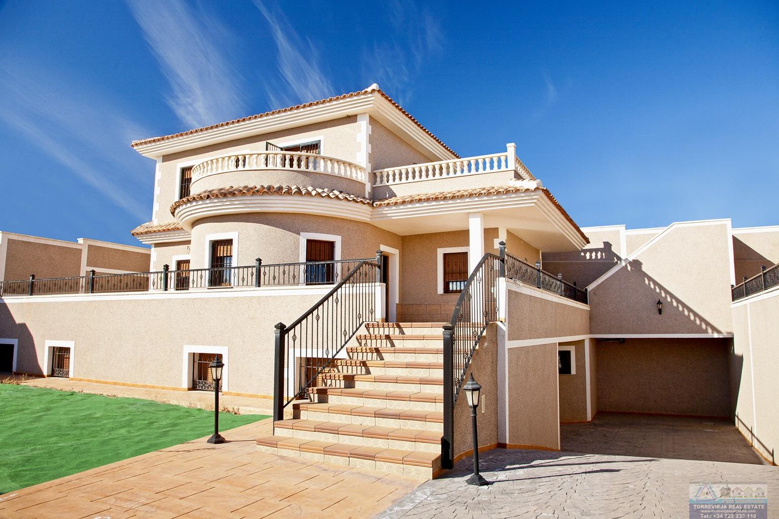 For sale of villa in Torrevieja