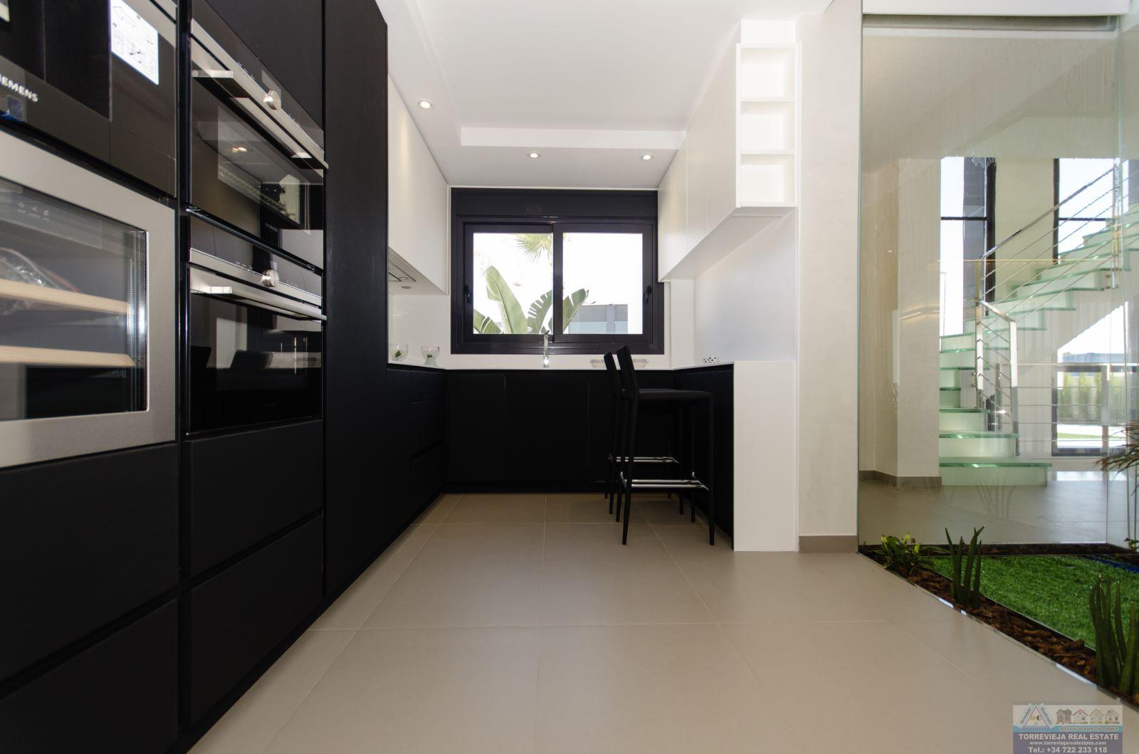 Venta de villa en Orihuela