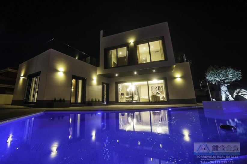 Venta de villa en Orihuela