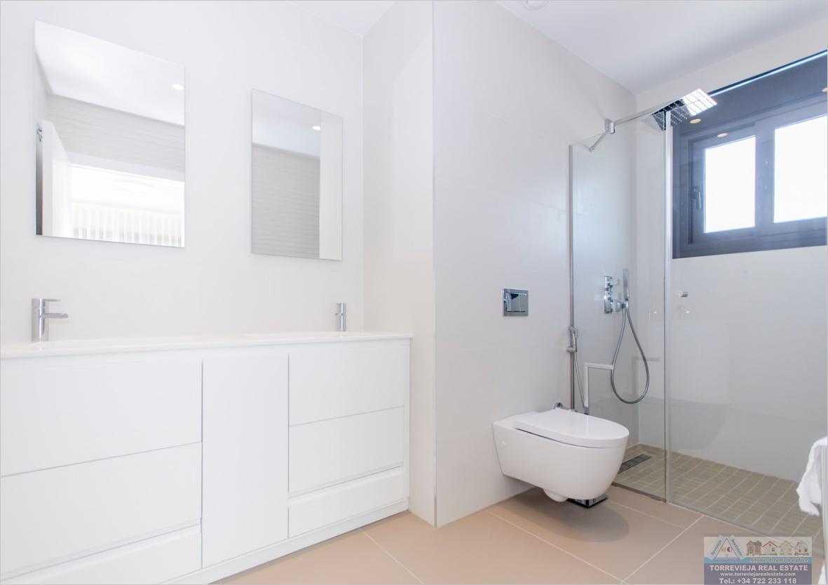 Venta de villa en Orihuela