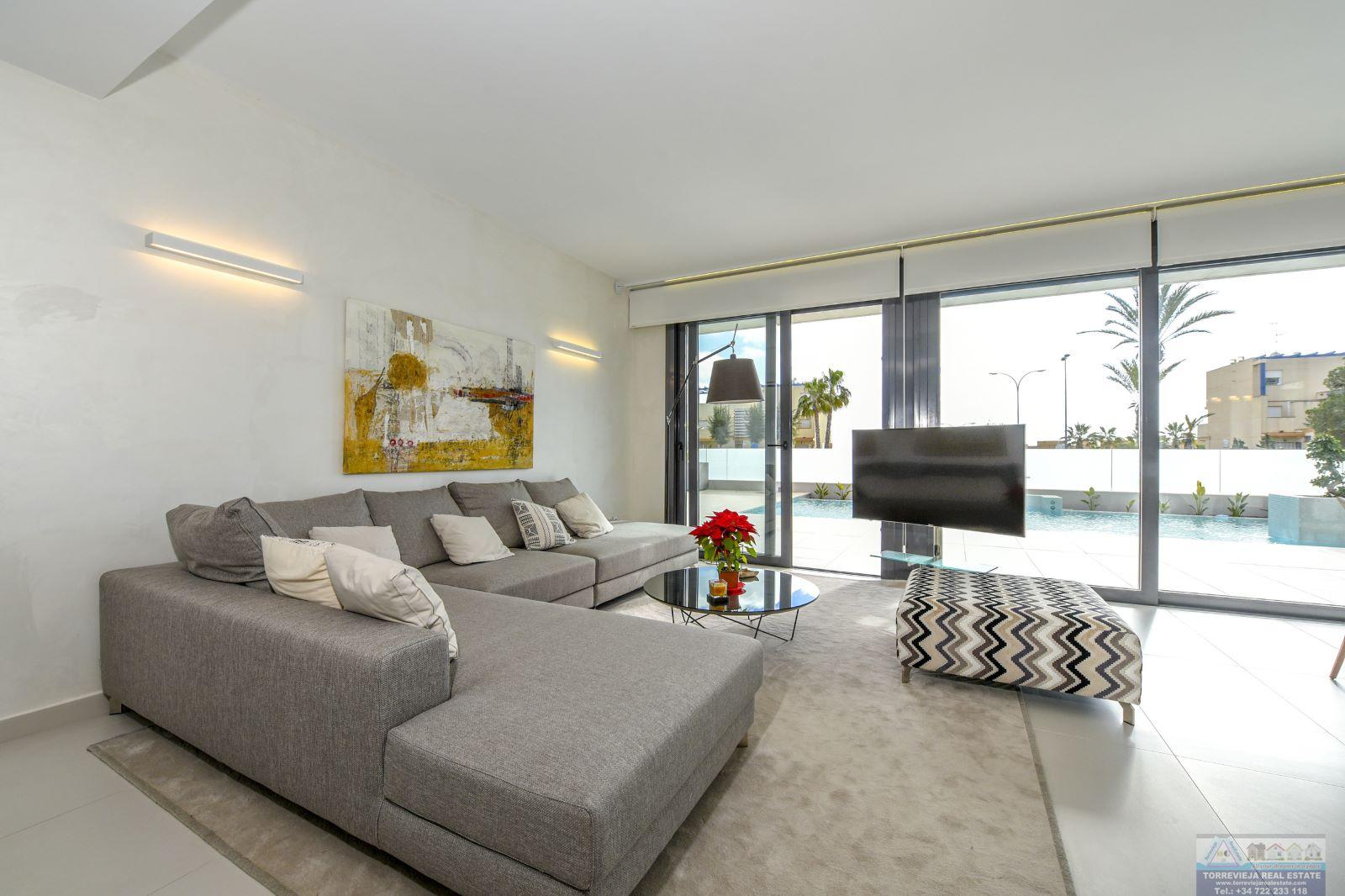 Venta de villa en Orihuela