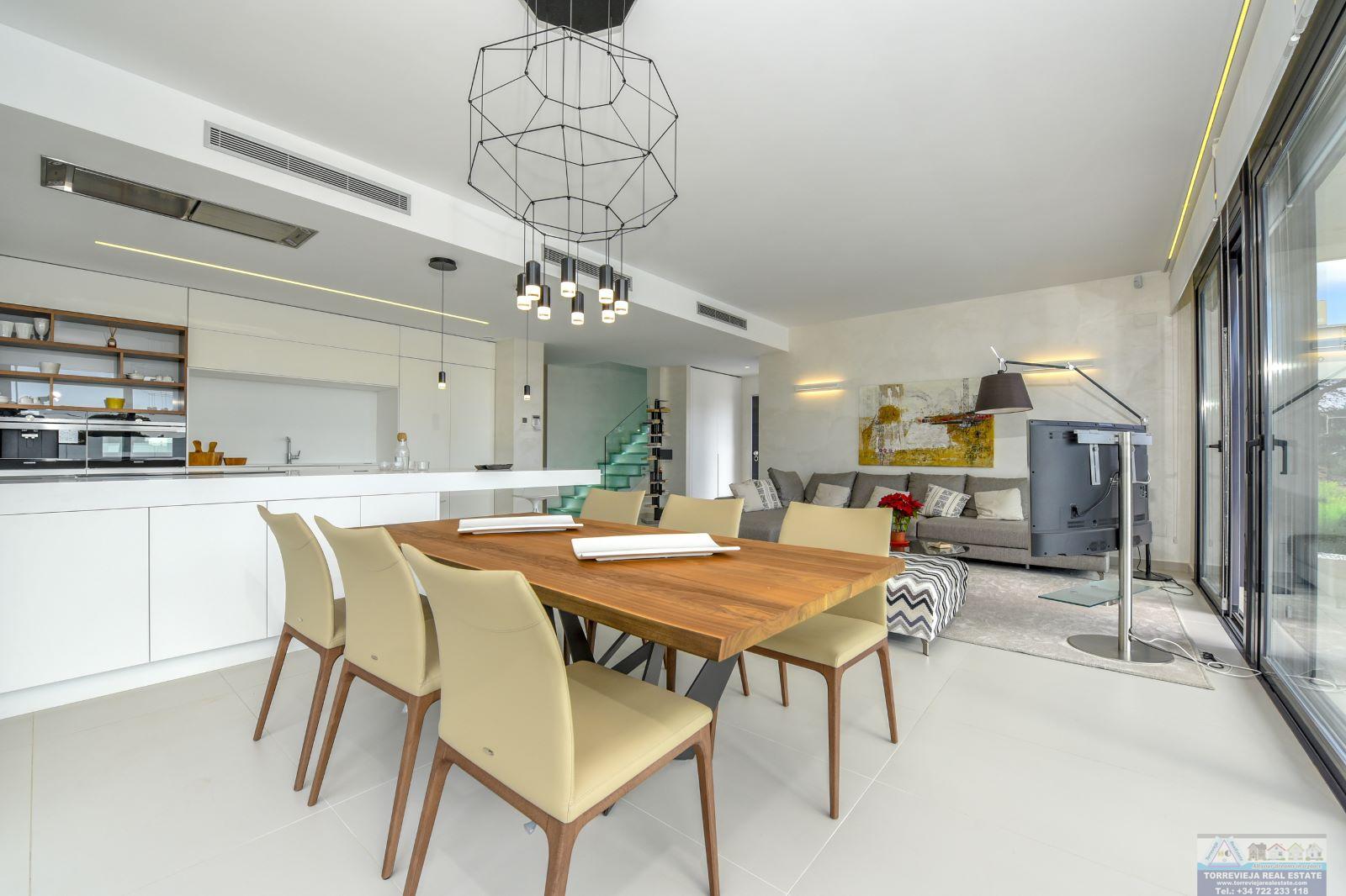 Venta de villa en Orihuela