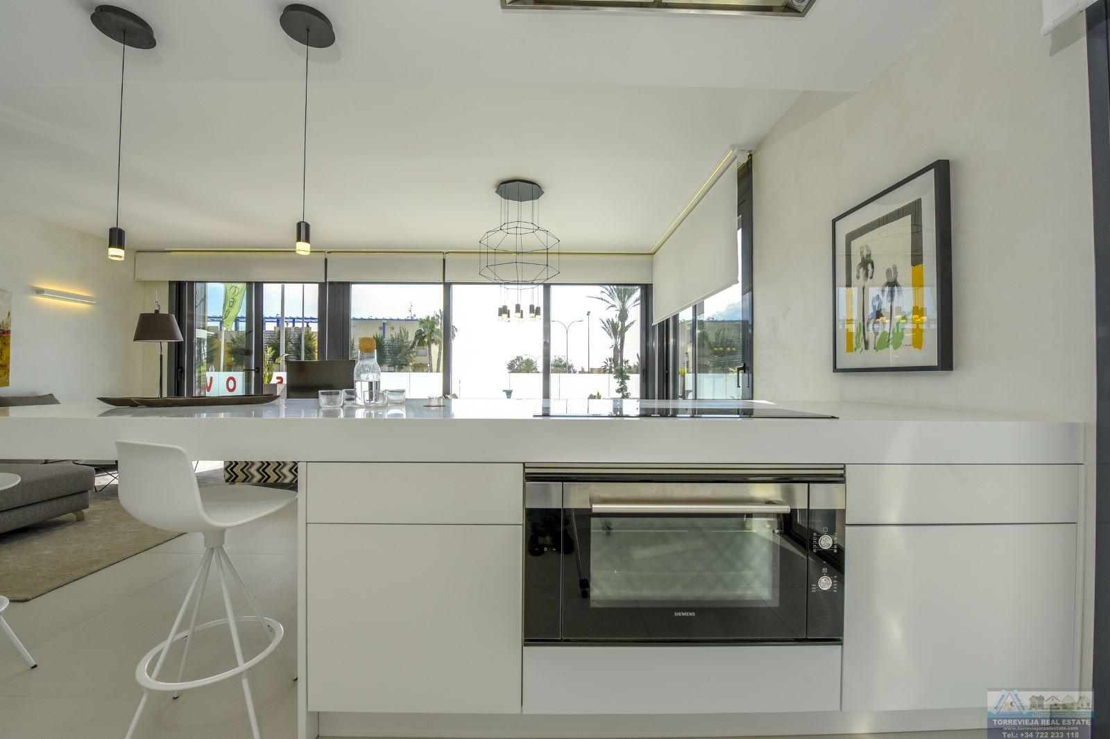 Venta de villa en Orihuela