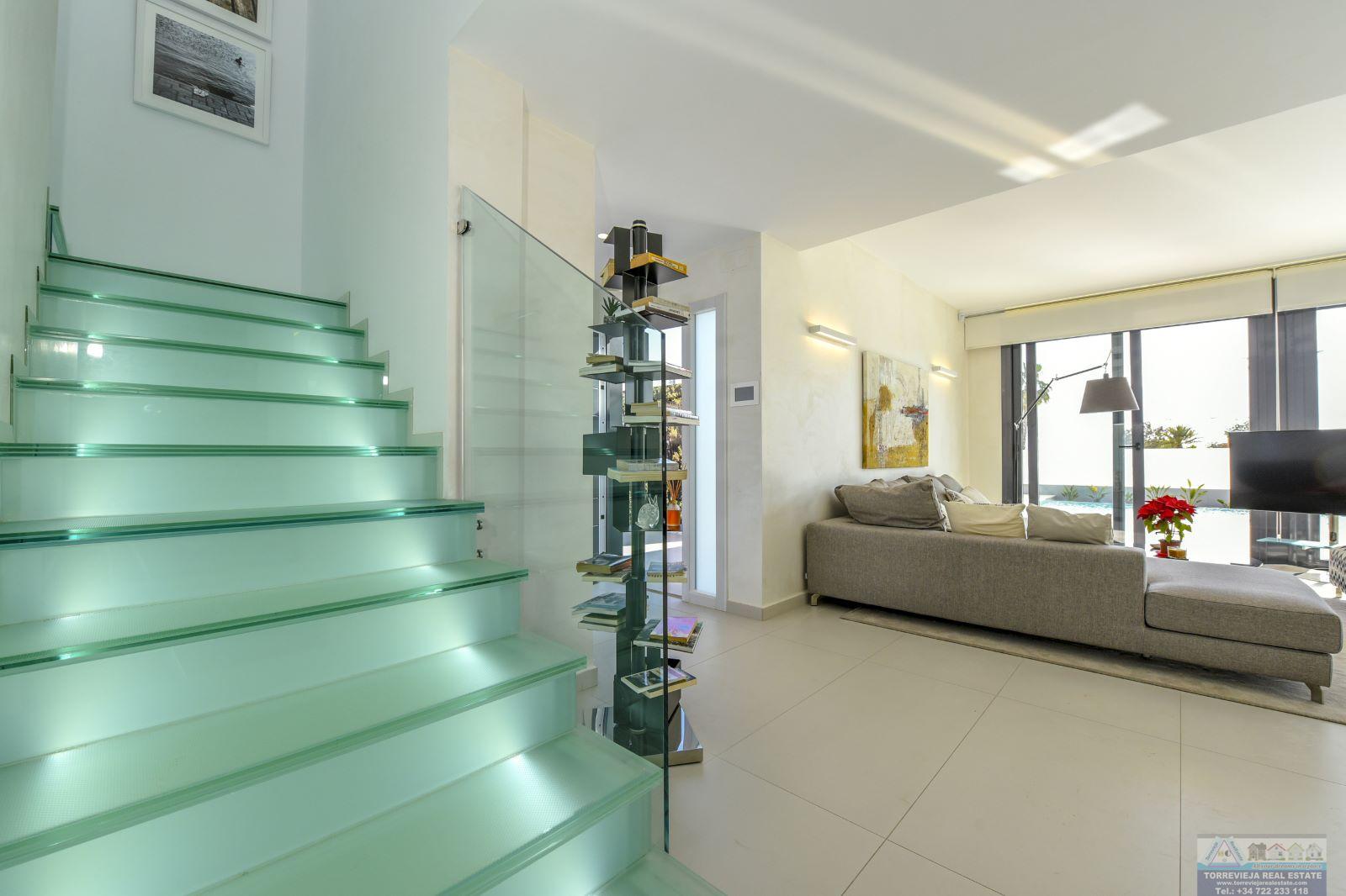 Venta de villa en Orihuela