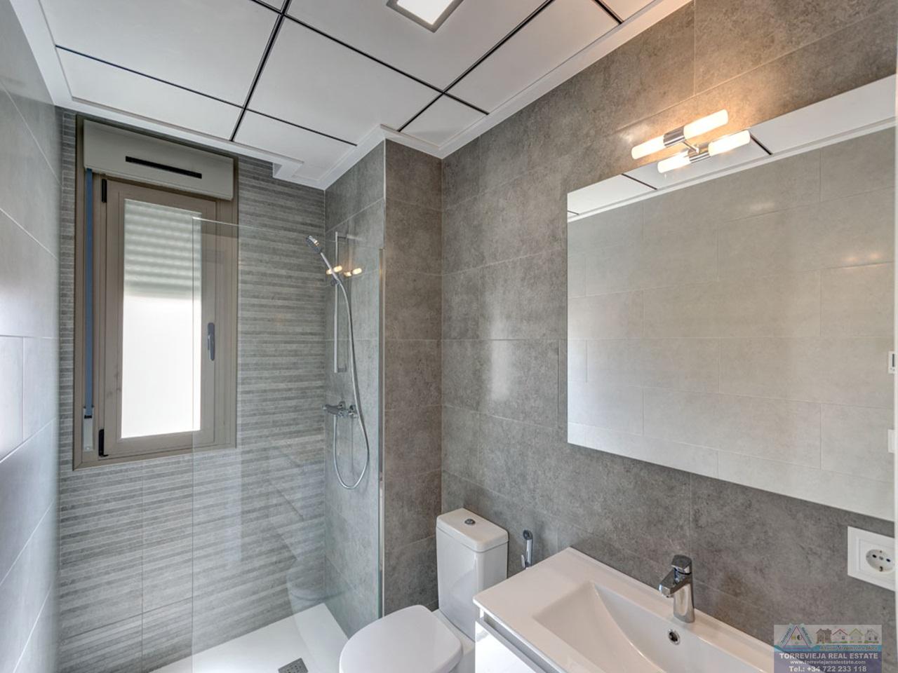 Venta de villa en San miguel de salinas