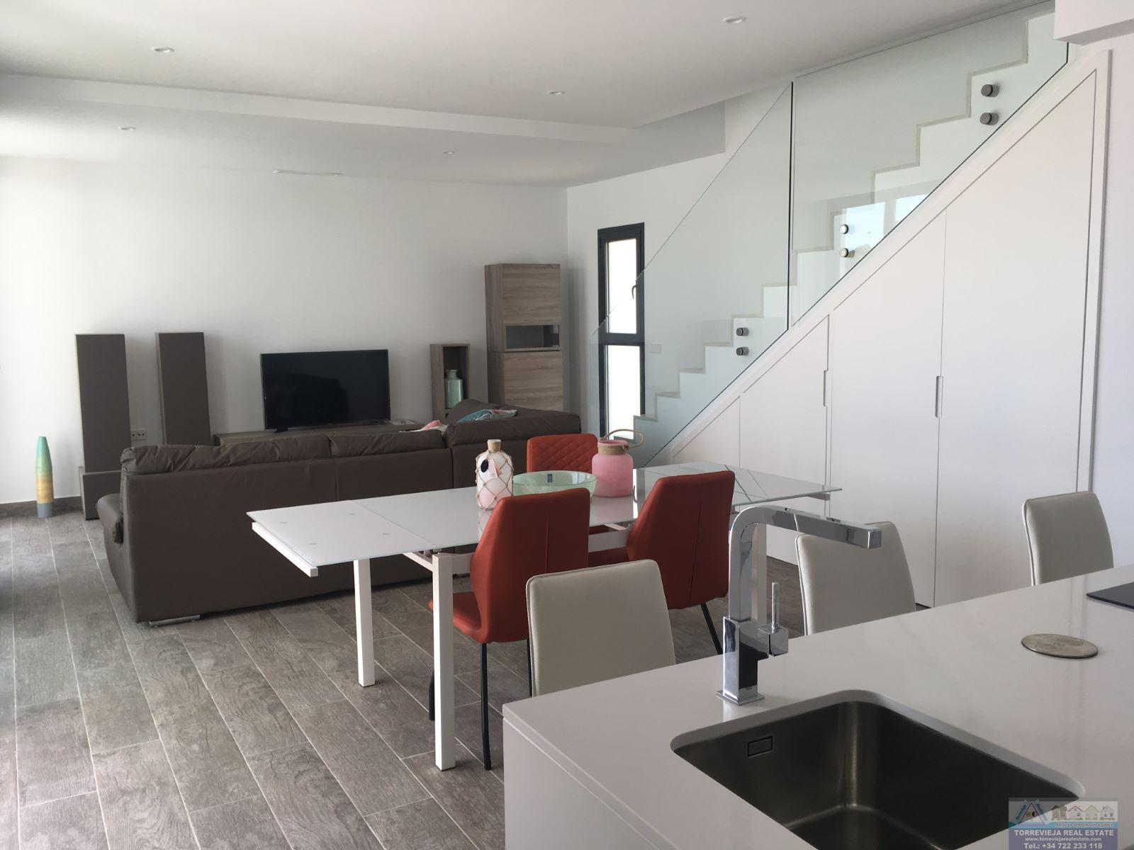 Venta de villa en Pilar de la horadada