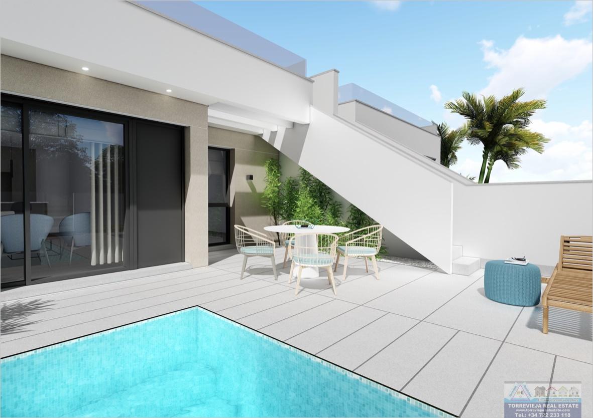 Zu verkaufen von villa in
 Pilar de la horadada