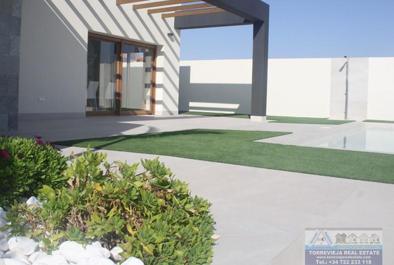 For sale of villa in Torrevieja