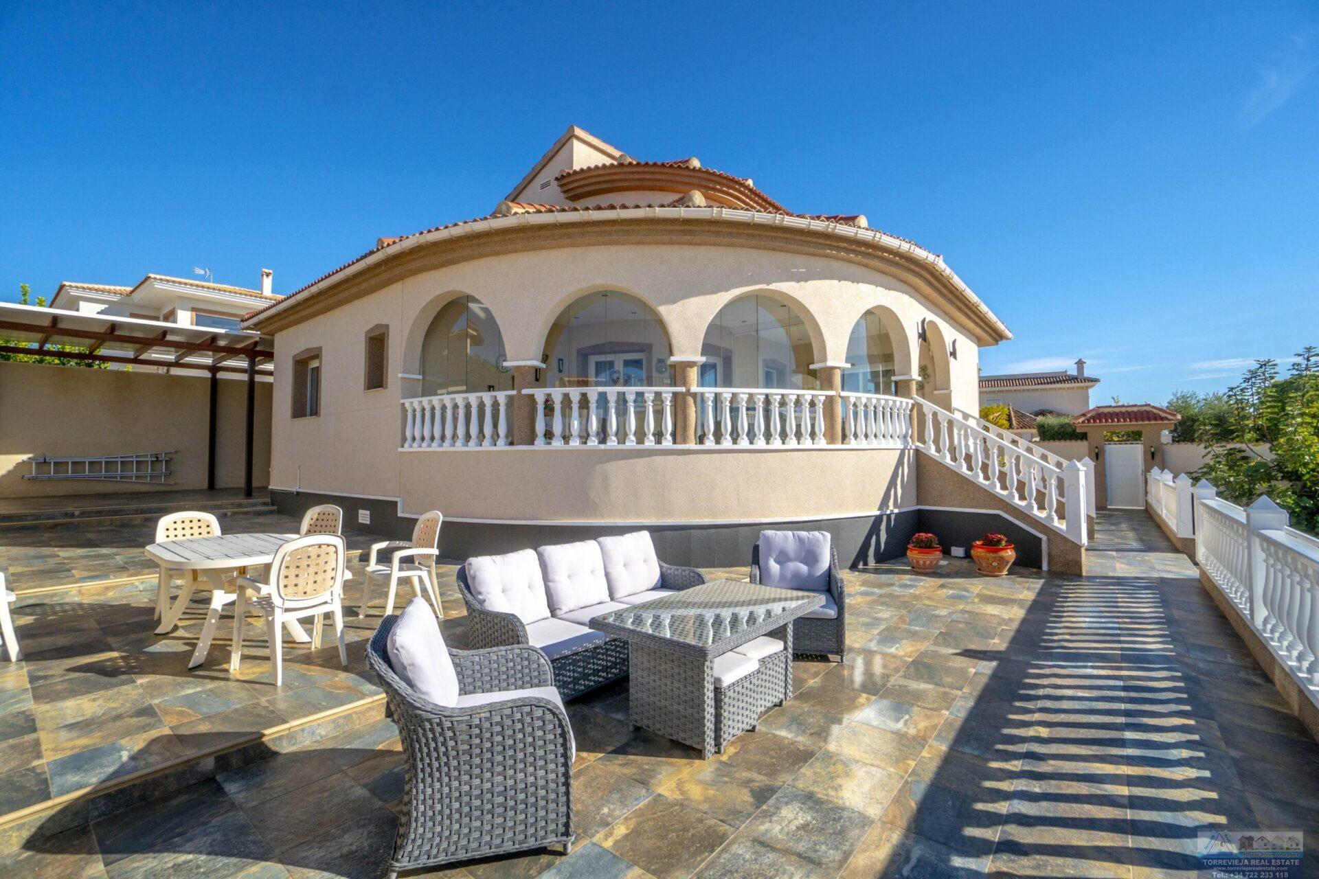 Venta de villa en Rojales