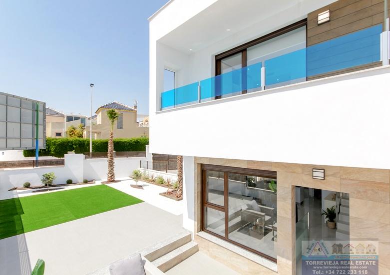 For sale of villa in Torrevieja